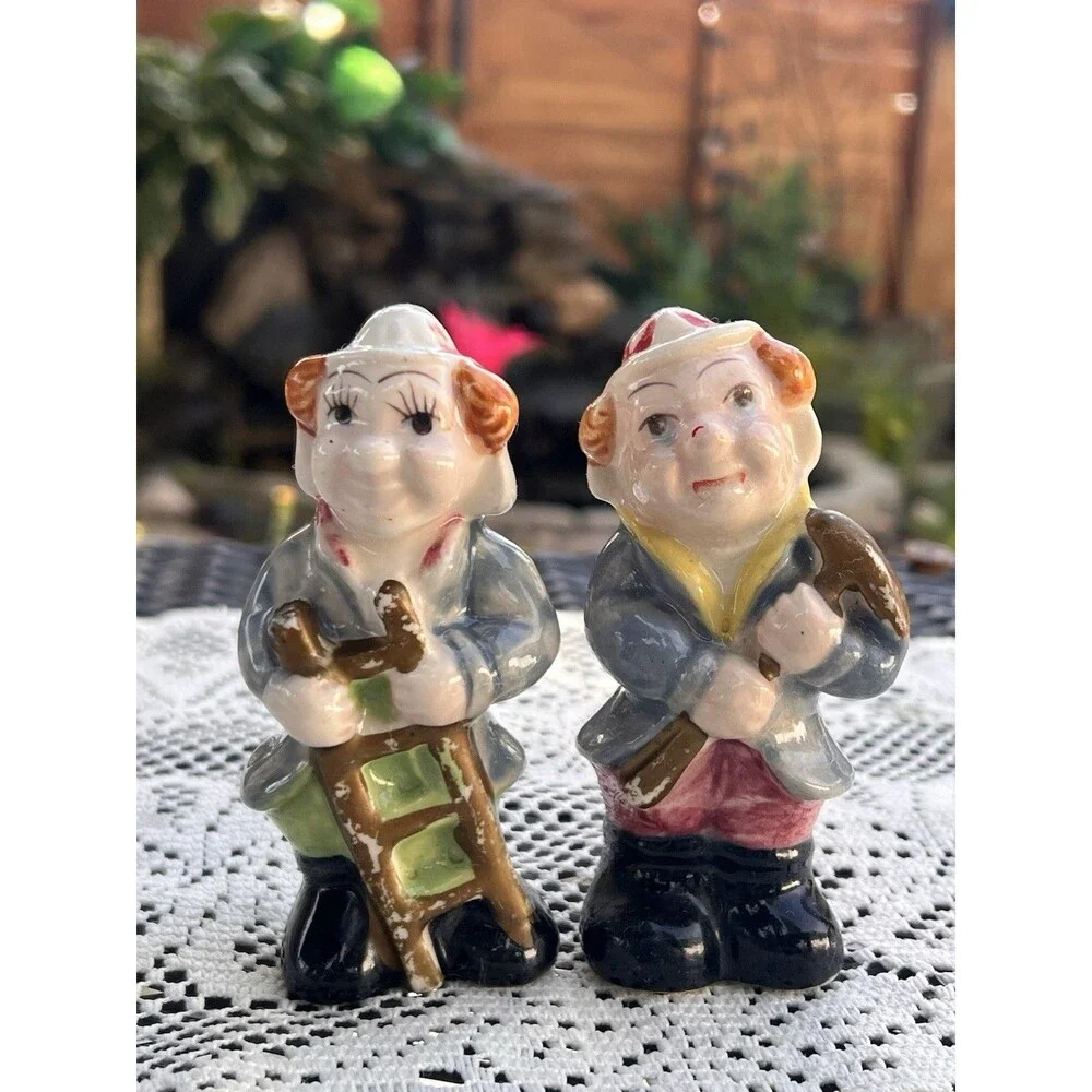 Vintage Japan Figural Salt & Pepper Shakers Carpenter Workers Ladder Hammer Pair